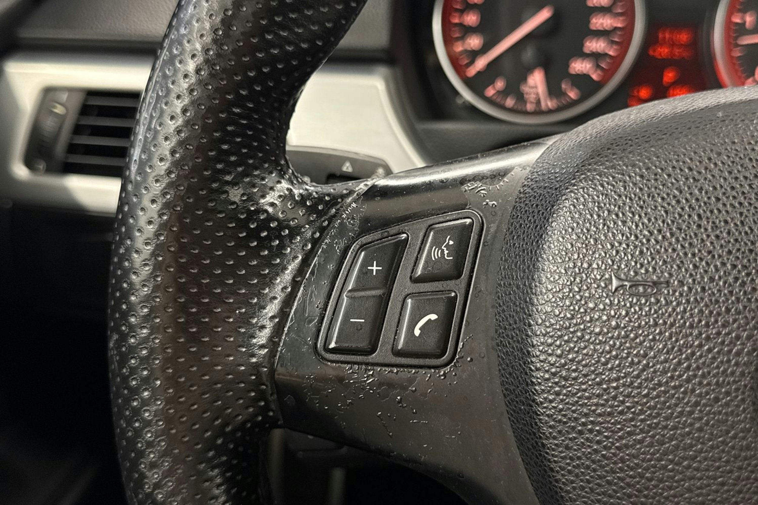 musta BMW 330 2009 kuva 19.