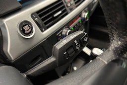 musta BMW 330 2009 kuva 24.