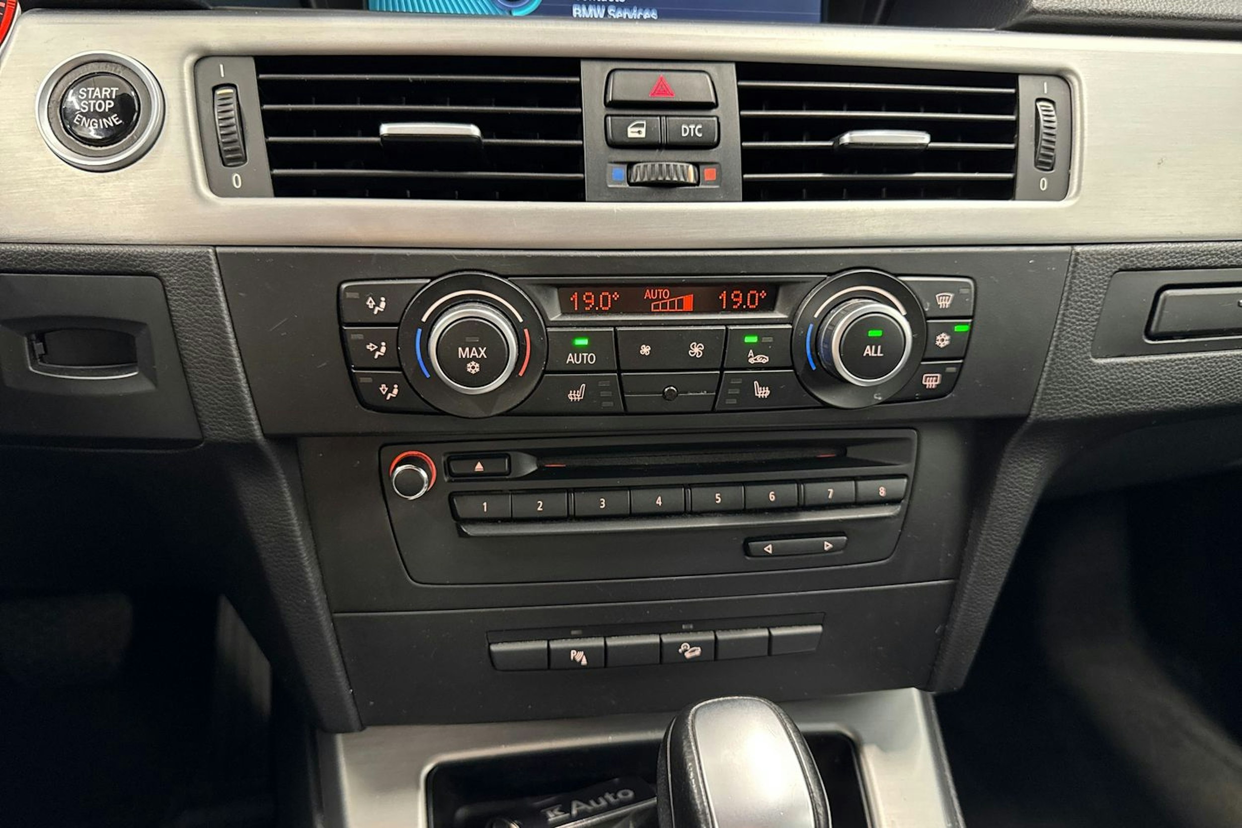 musta BMW 330 2009 kuva 26.