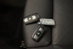 musta BMW 330 2009 kuva 32.