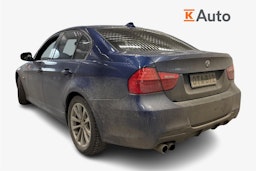 Sininen BMW 330 2010 kuva 2.