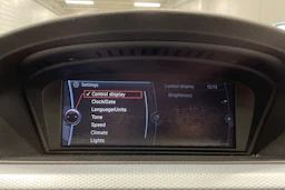 Sininen BMW 330 2010 kuva 15.