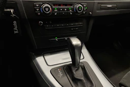 Sininen BMW 330 2010 kuva 16.