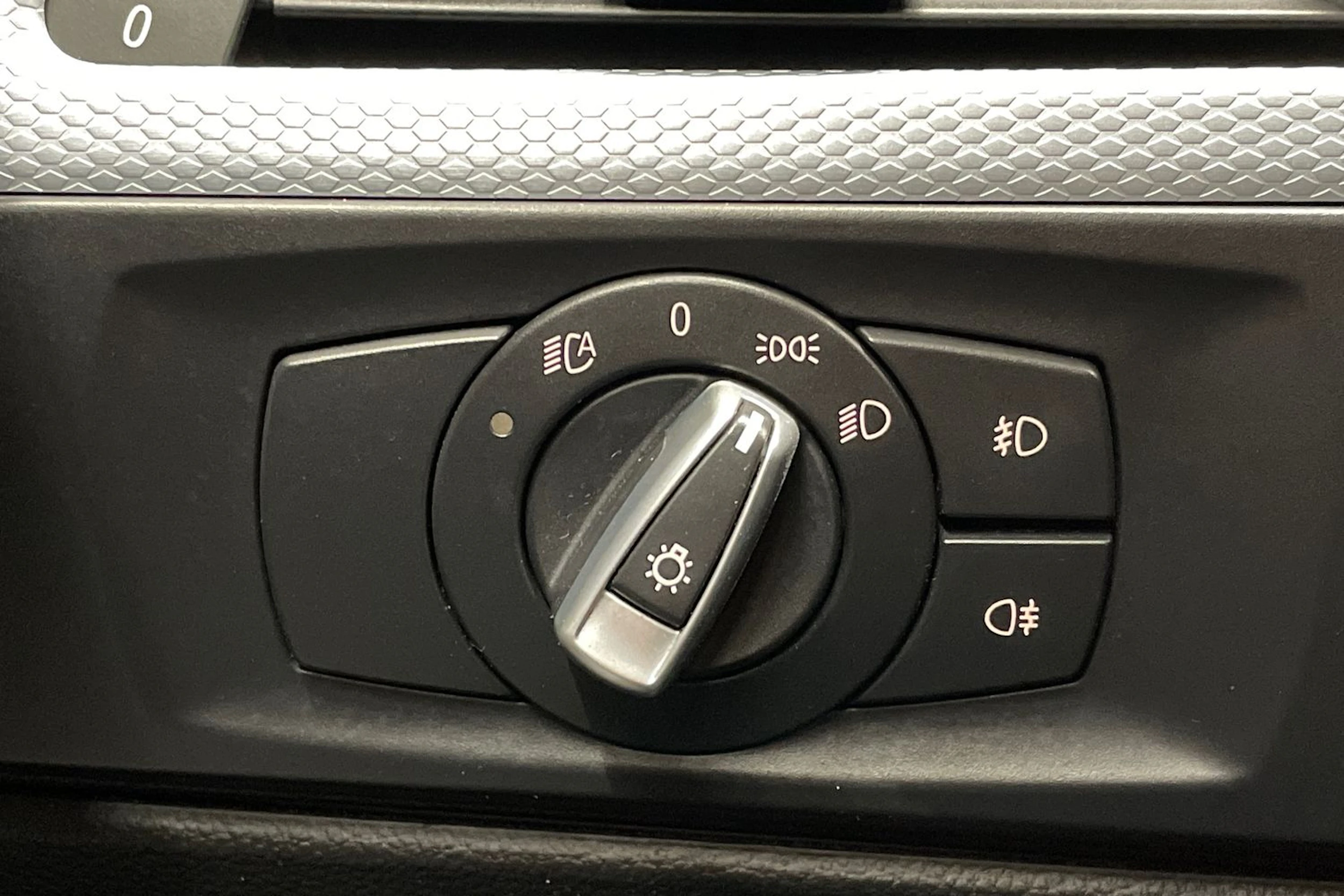 Sininen BMW 330 2010 kuva 18.