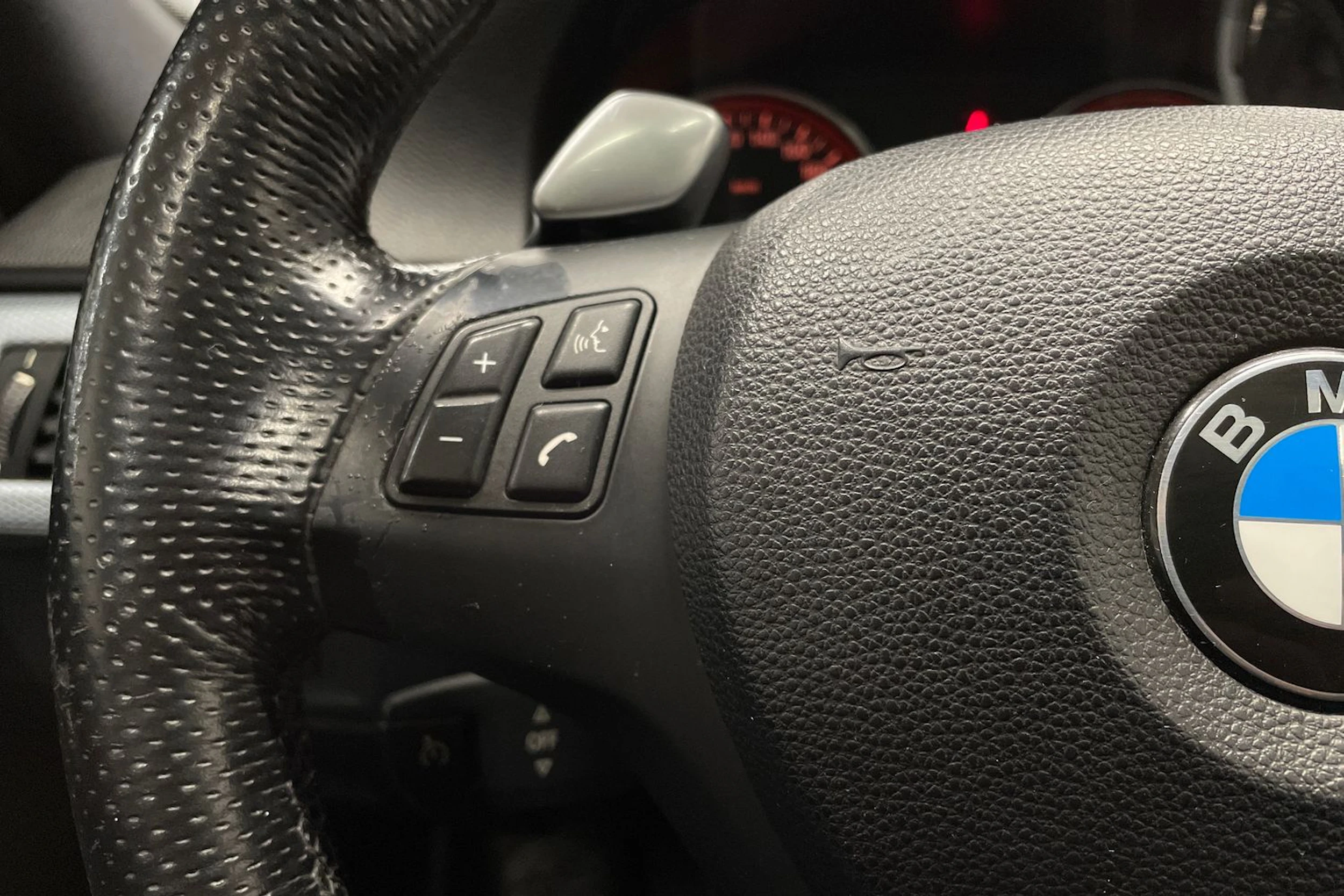 Sininen BMW 330 2010 kuva 19.