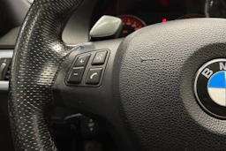 Sininen BMW 330 2010 kuva 19.