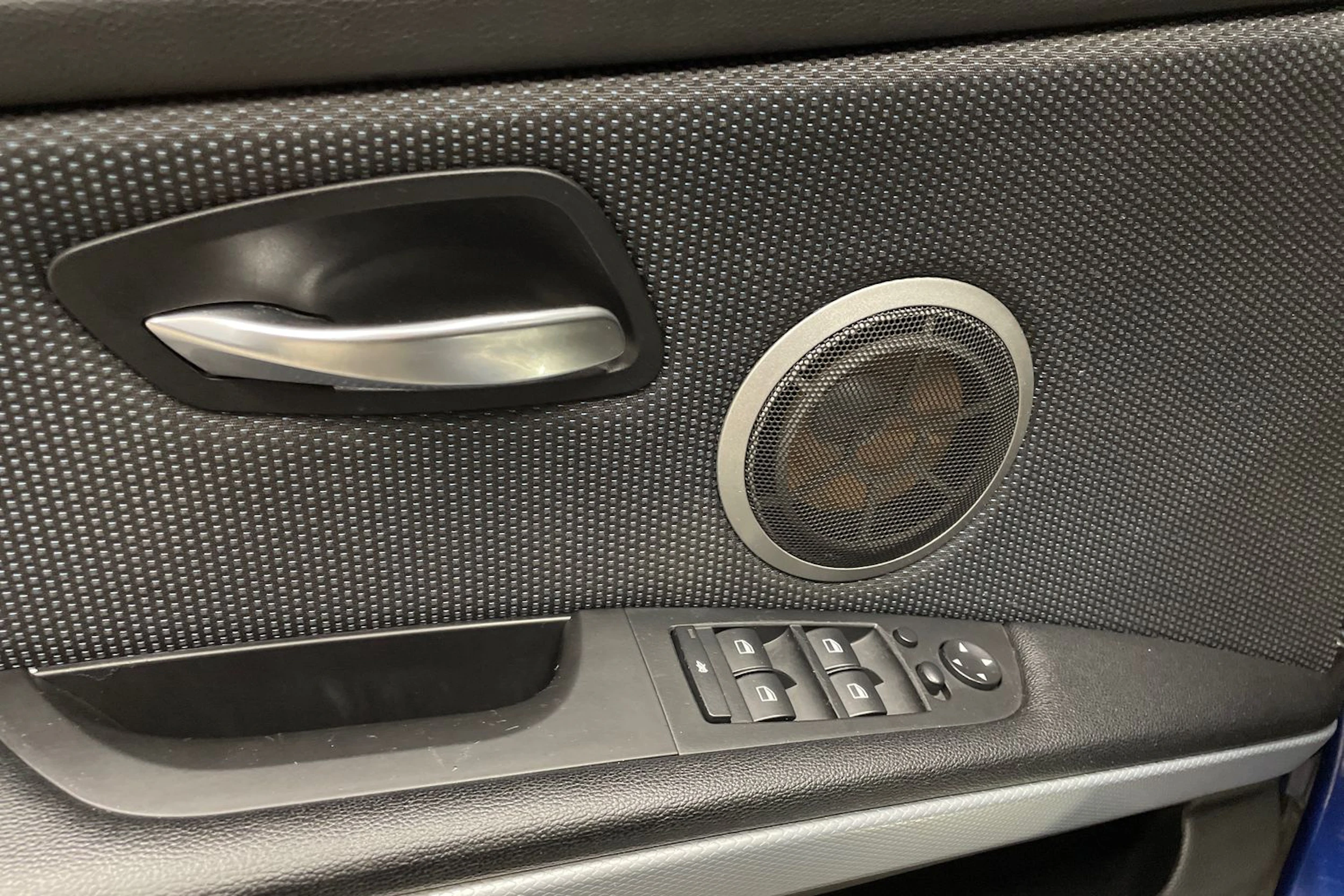 Sininen BMW 330 2010 kuva 21.