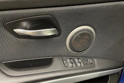 Sininen BMW 330 2010 kuva 21.