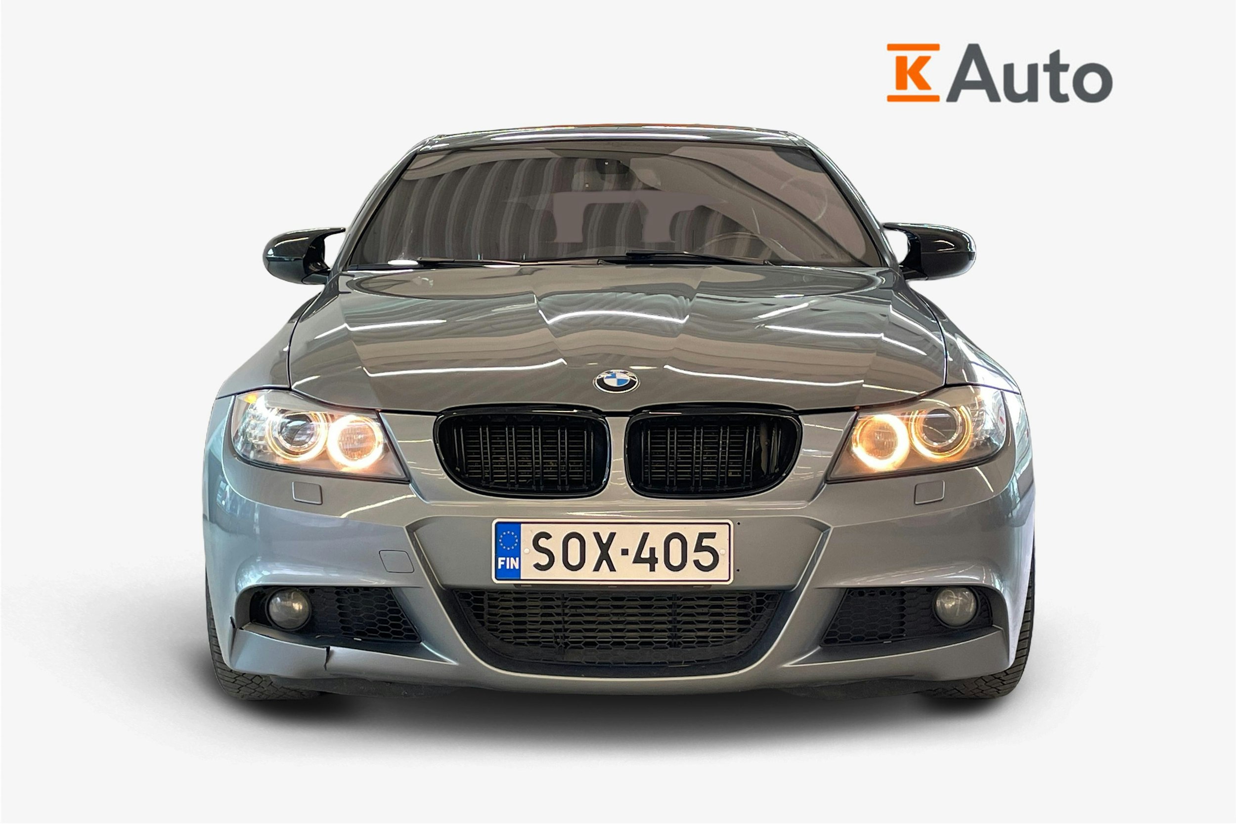 Harmaa BMW 330 2010 kuva 5.