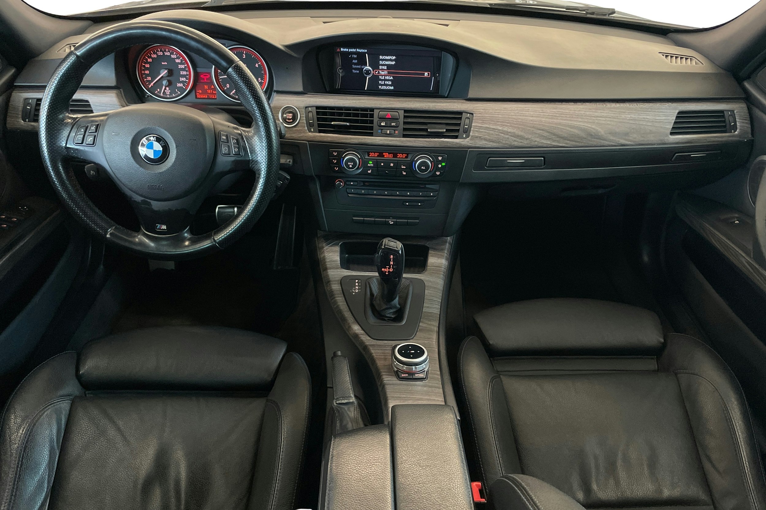 Harmaa BMW 330 2010 kuva 9.