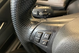 Harmaa BMW 330 2010 kuva 17.
