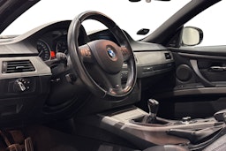 valkoinen BMW 330 2012 kuva 7.