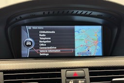 valkoinen BMW 330 2012 kuva 22.