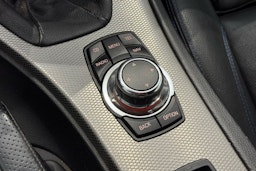 valkoinen BMW 330 2012 kuva 27.