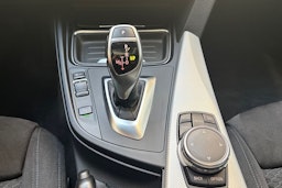 valkoinen BMW 330 2015 kuva 25.