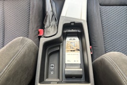 valkoinen BMW 330 2015 kuva 27.