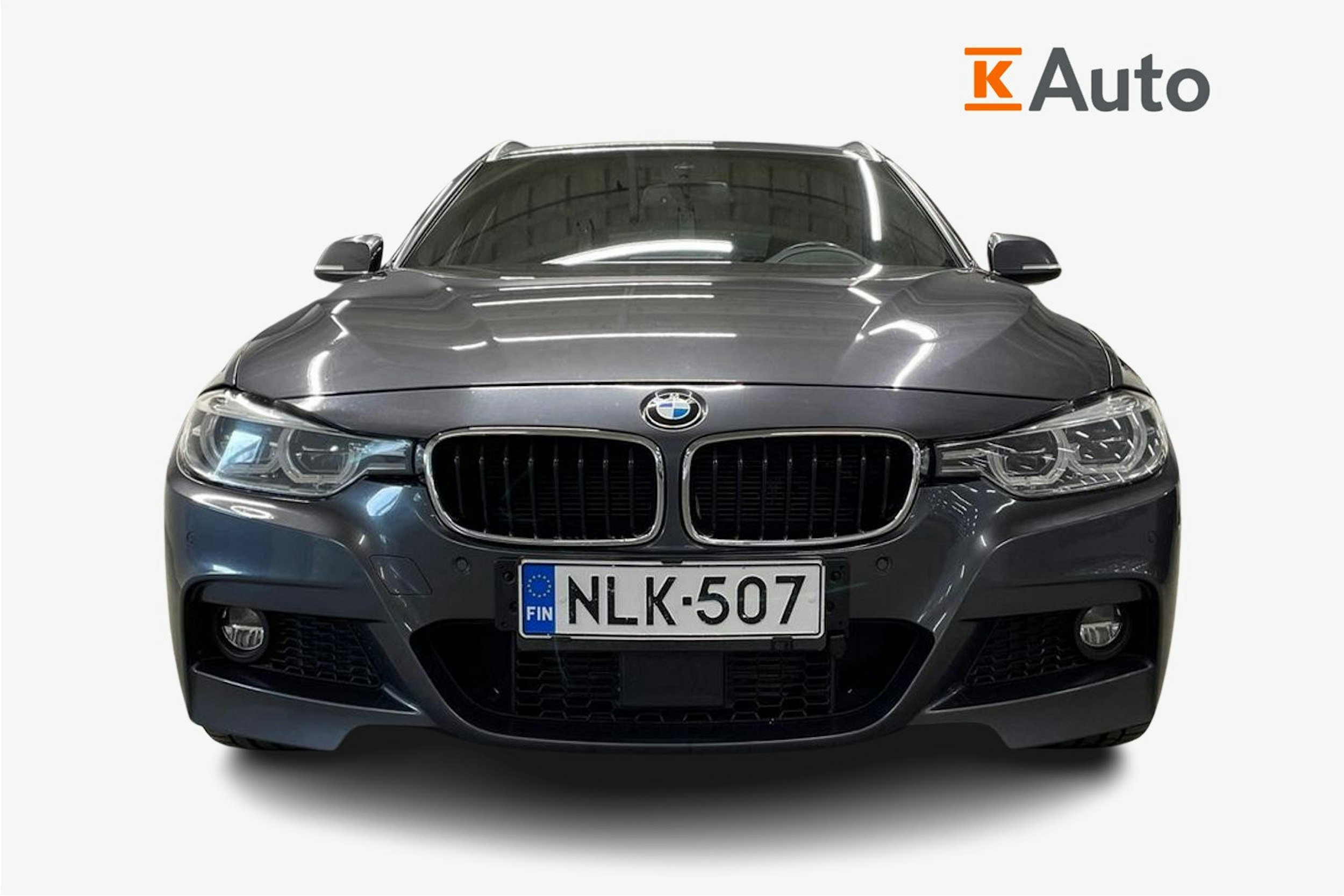 harmaa BMW 330 2015 kuva 5.