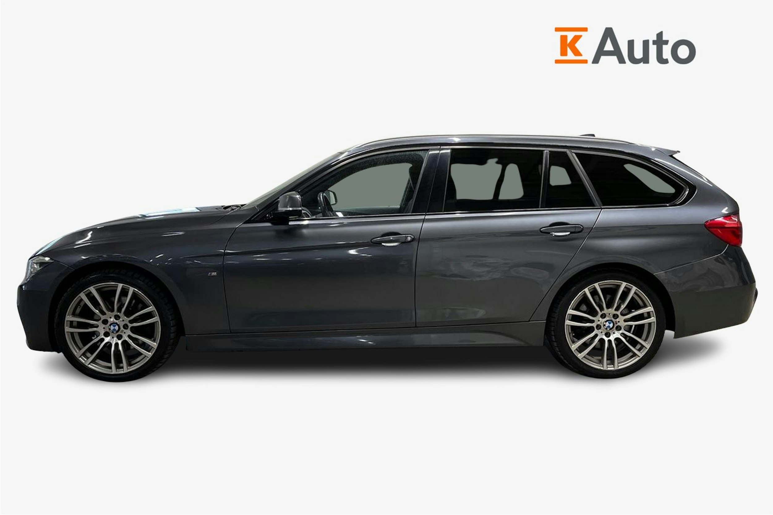 harmaa BMW 330 2015 kuva 6.