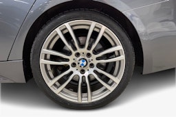 harmaa BMW 330 2015 kuva 11.