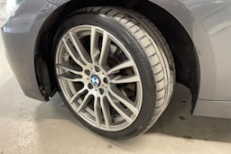 harmaa BMW 330 2015 kuva 13.