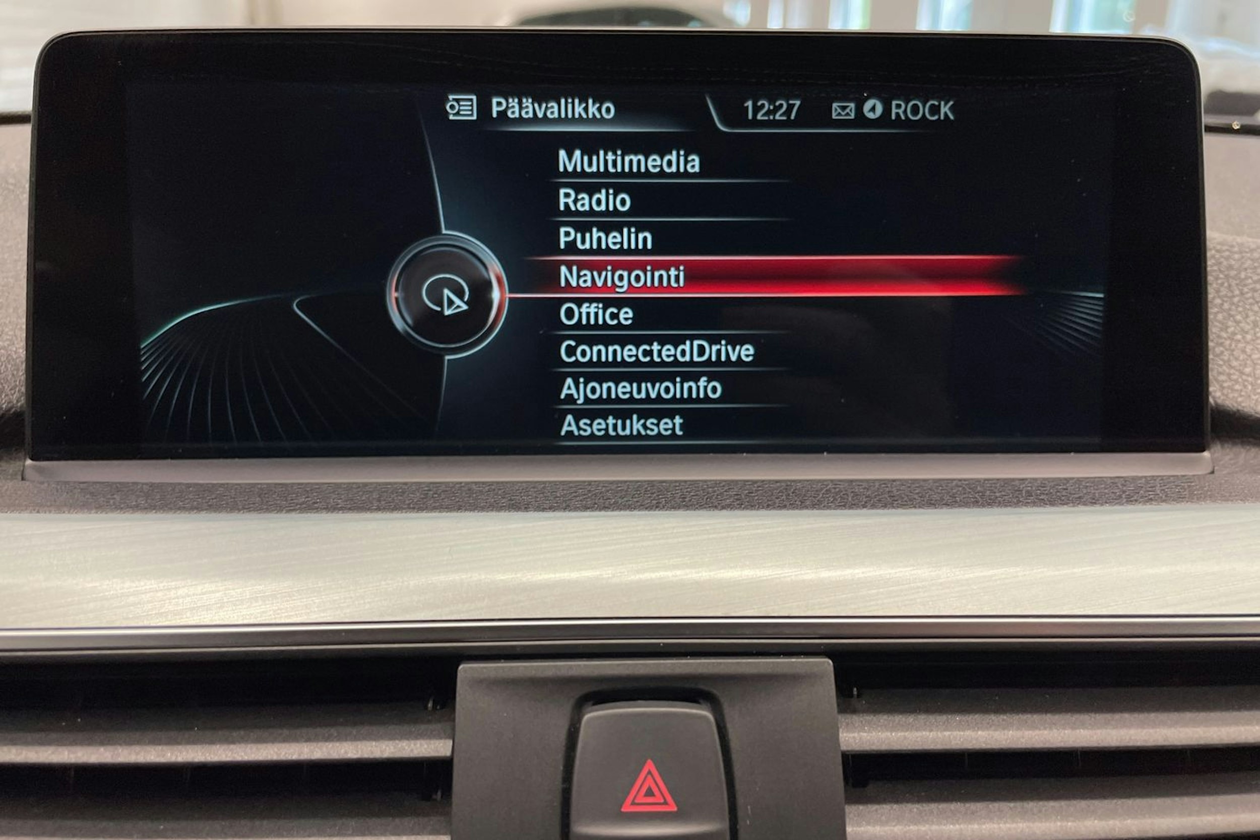 harmaa BMW 330 2015 kuva 18.