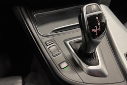 harmaa BMW 330 2015 kuva 22.