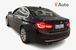 sininen BMW 330 2016 kuva 2.