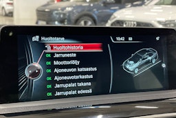 sininen BMW 330 2016 kuva 27.