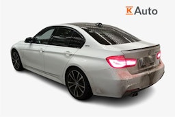 Valkoinen BMW 330 2017 kuva 2.