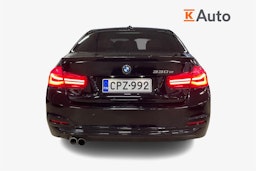 Musta BMW 330 2017 kuva 3.