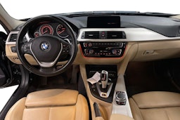 Musta BMW 330 2017 kuva 9.