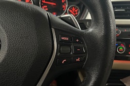 Musta BMW 330 2017 kuva 26.