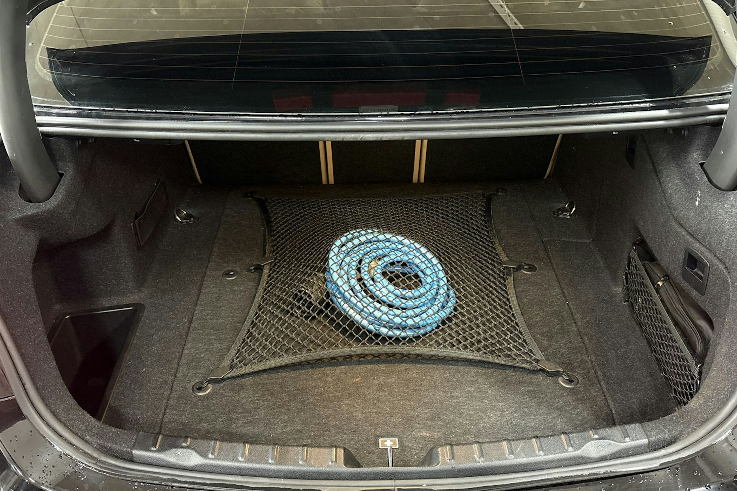 Musta BMW 330 2017 kuva 28.