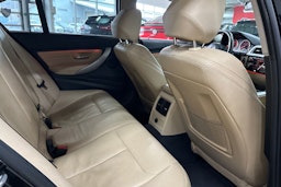 Musta BMW 330 2017 kuva 29.