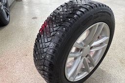 Musta BMW 330 2017 kuva 31.