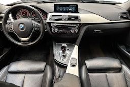 harmaa BMW 330 2017 kuva 9.