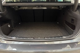 harmaa BMW 330 2017 kuva 14.