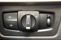 harmaa BMW 330 2017 kuva 15.