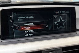 harmaa BMW 330 2017 kuva 19.