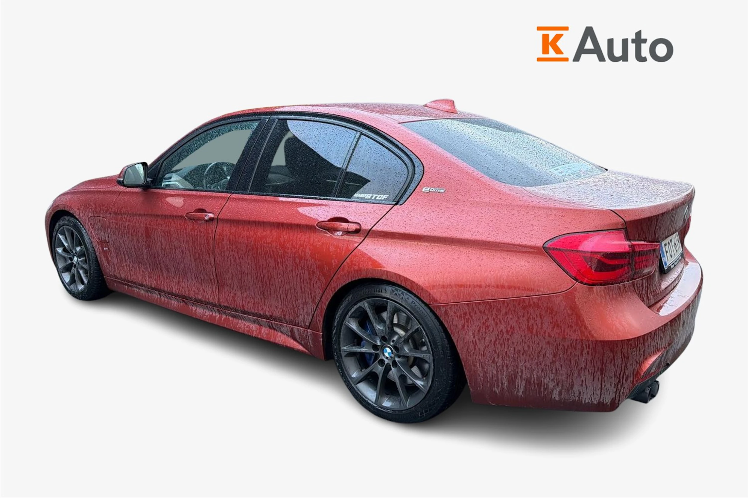 oranssi BMW 330 2017 kuva 2.