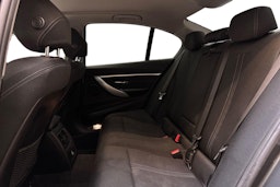 harmaa BMW 330 2017 kuva 10.