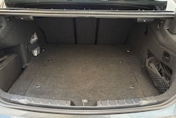 harmaa BMW 330 2017 kuva 14.