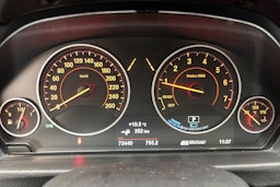 harmaa BMW 330 2017 kuva 17.