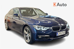 sininen BMW 330 2017 kuva 1.