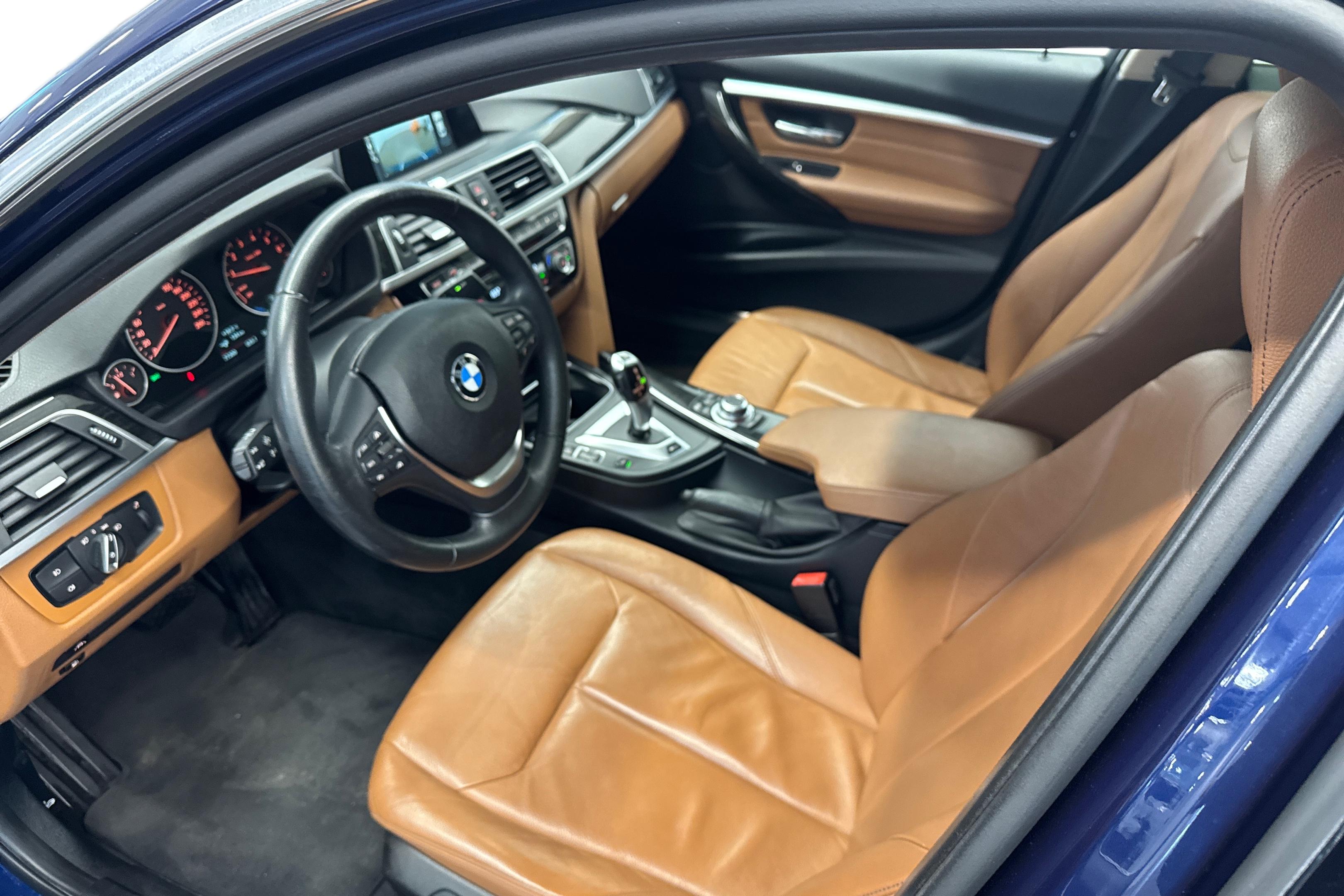 BMW 330 F30 Sedan 330e A Business Luxury 2017, kuva 6/25