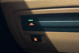 sininen BMW 330 2017 kuva 17.