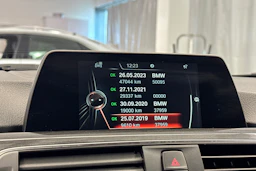 sininen BMW 330 2017 kuva 20.