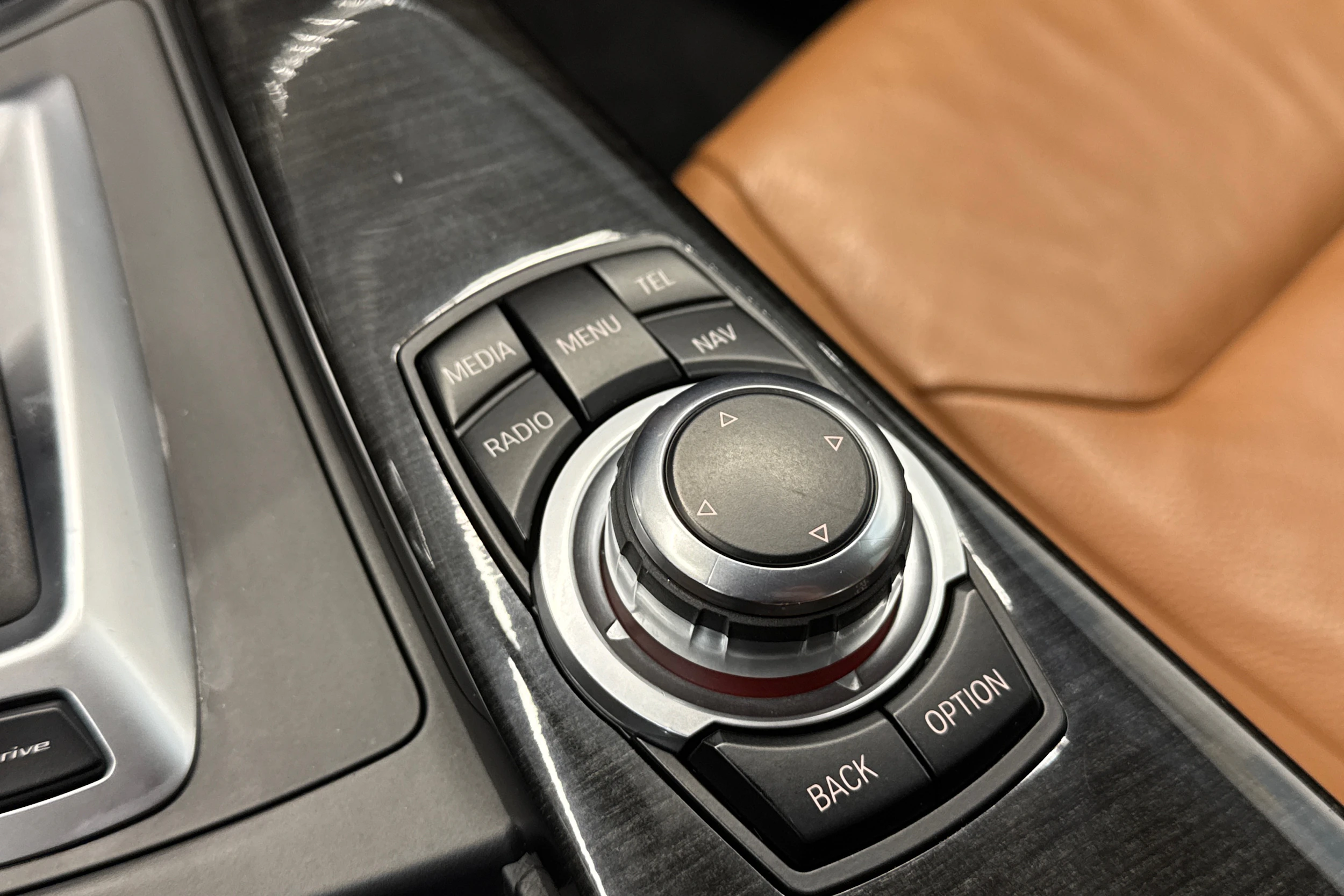 sininen BMW 330 2017 kuva 21.