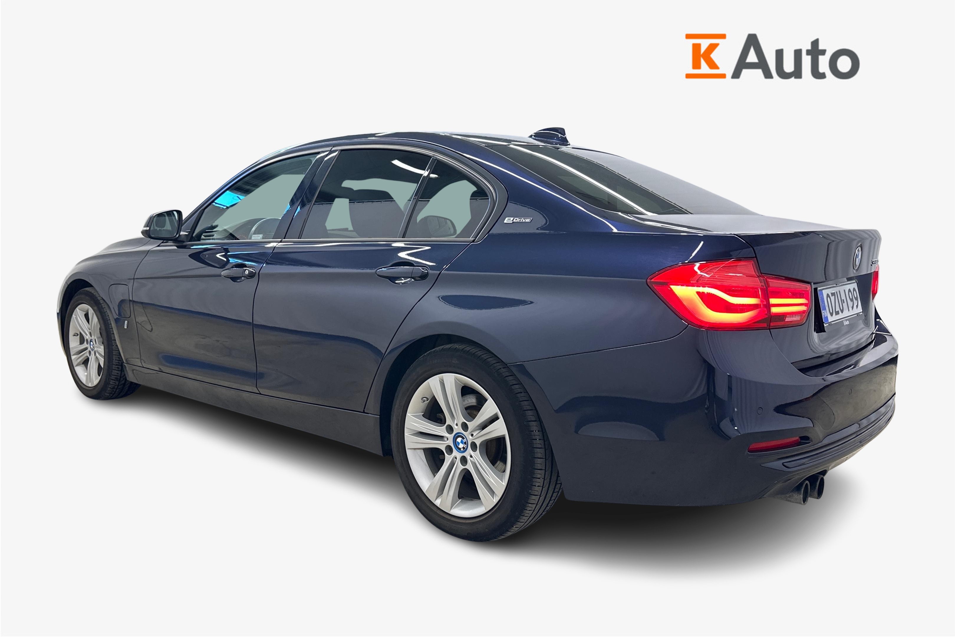 BMW 330 2017, kuva 2/25