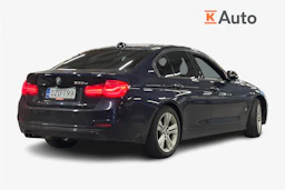sininen BMW 330 2017 kuva 2.